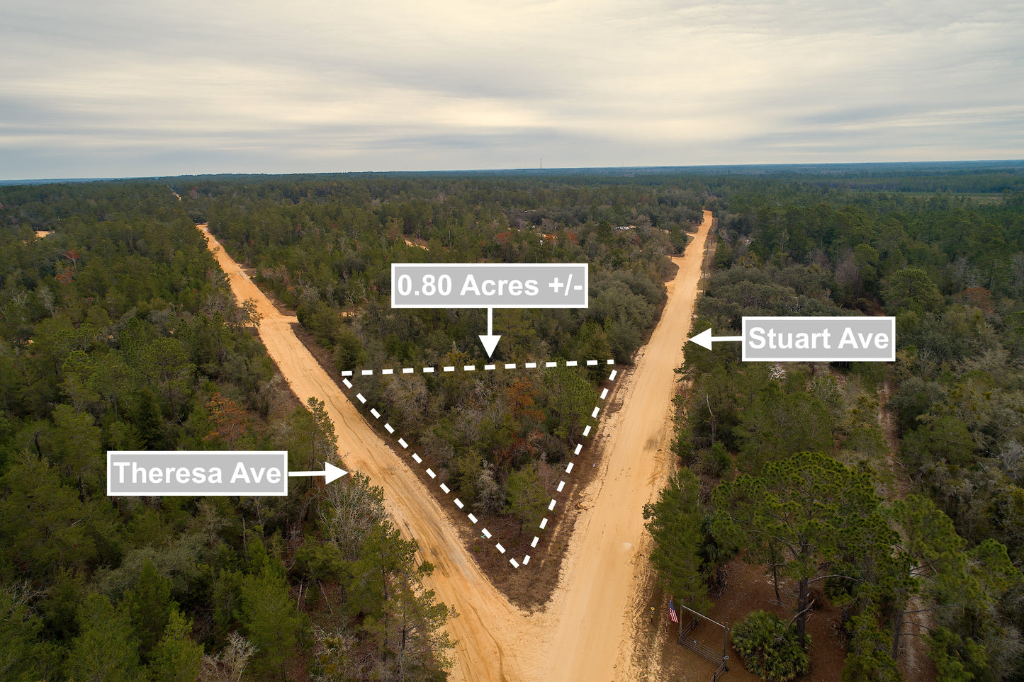 0.80 Acres Corner Lot In Interlachen
