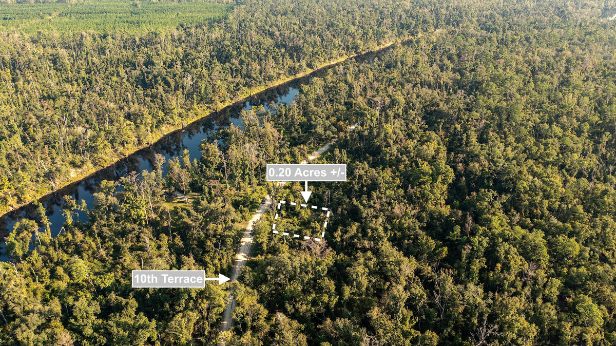 0.20 Acres Land For Sale Near Lake In Live Oak