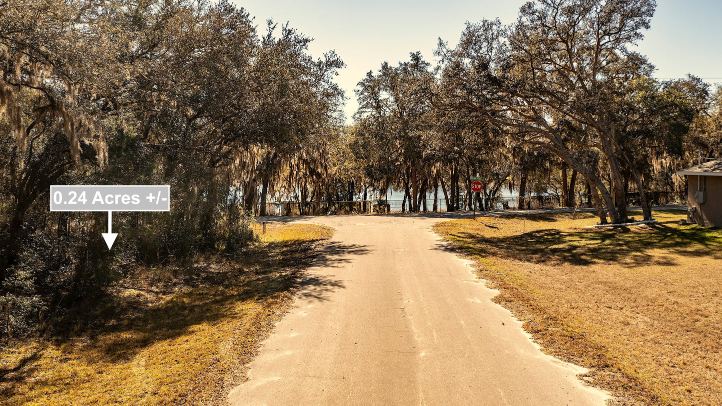 0.24 Acres Land Near Lake In Ocklawaha